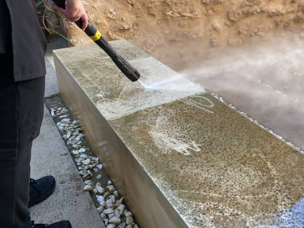 Best Deck Cleaning Services  in King, WI